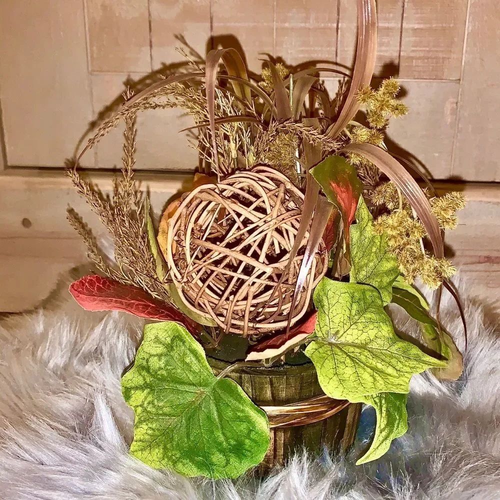 Autumn Tabletop Decor  - Picture 2 of 6